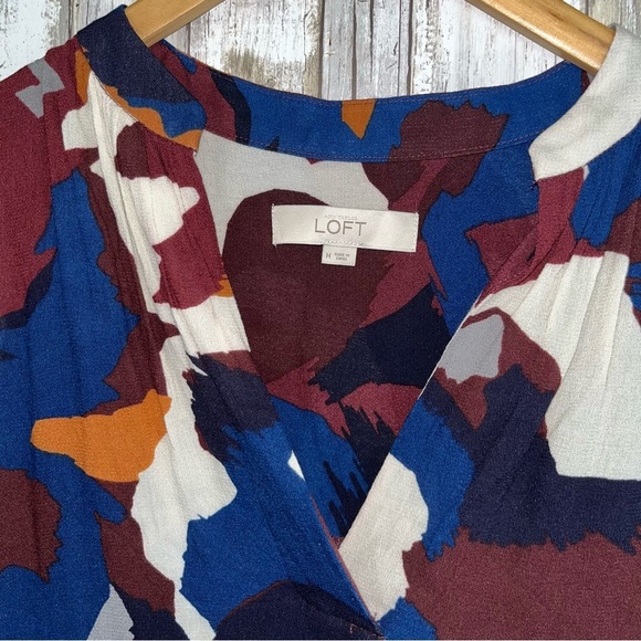 Loft Multi Color Sleeveless Blouse - Picture 4 of 5